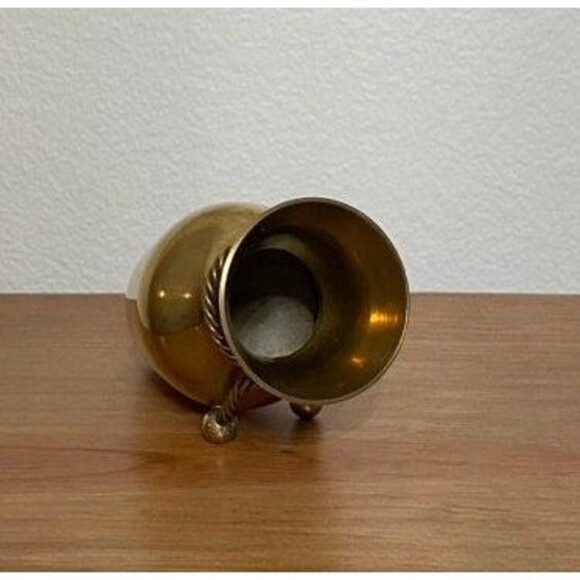 Small Brass Vase Vintage with tassel around the neck - Home Decor - Picture 6 of 6